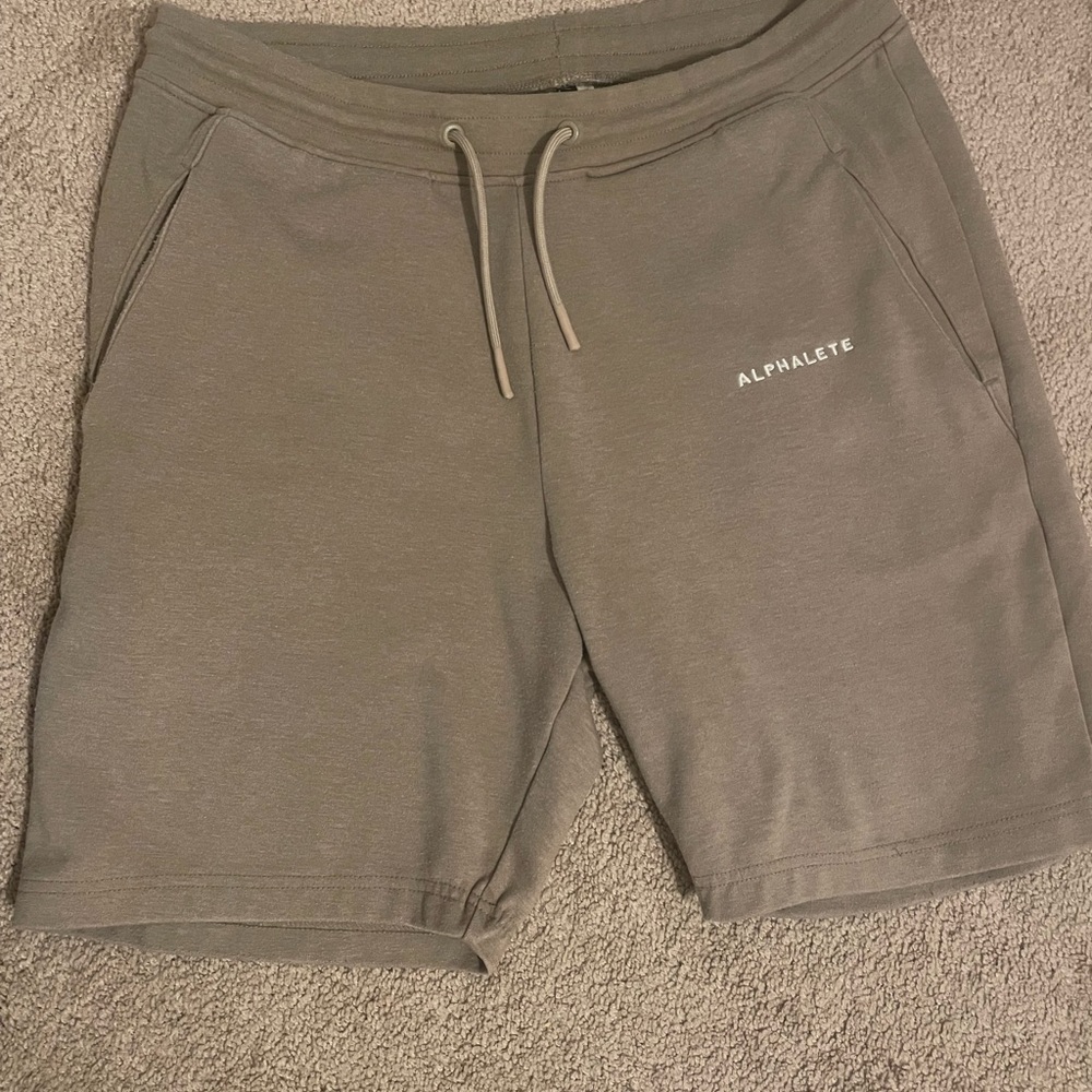 ALPHALETE IDENTITY CORE SHORTS  XL